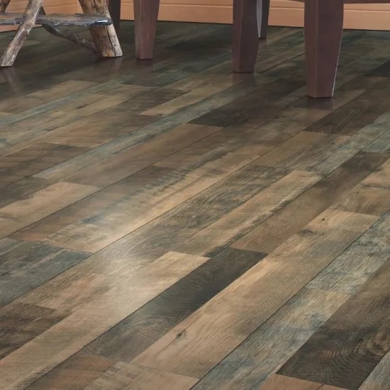 Natural Wood Effect Vinyl Flooring with Click